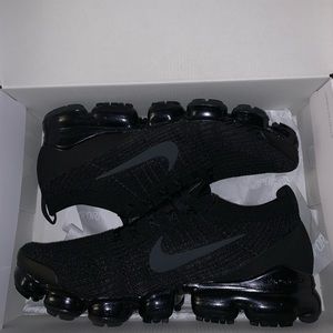 Nike men’s shoes size 11